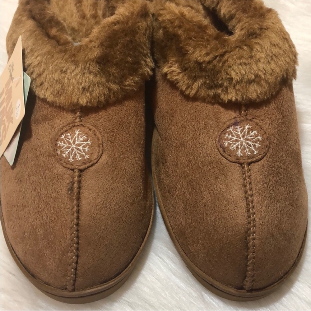 The Original Muk Luk Slippers - Picture 5 of 6